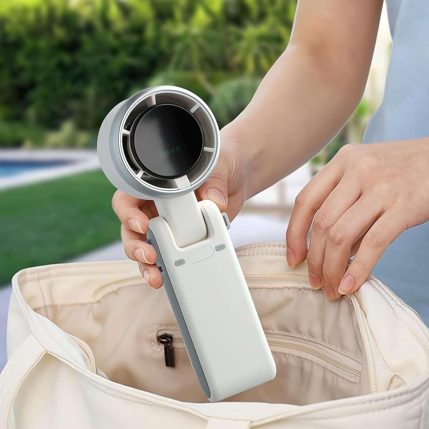 Mini Ventilador Turbo de Mano Plegable con Pantalla LED – 5 Velocidades, 180° Ajustable, Recargable USB Tipo C